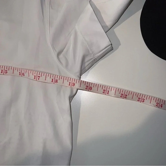 Lululemon Perfectly Perfed Tee Size 6 - Picture 5 of 5